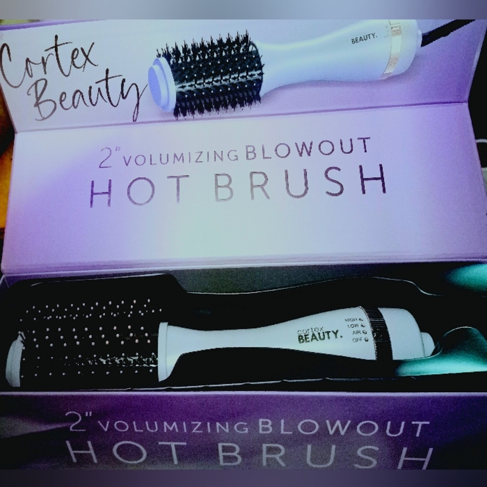 Volumizing Blowout Hot Brush - Black and White